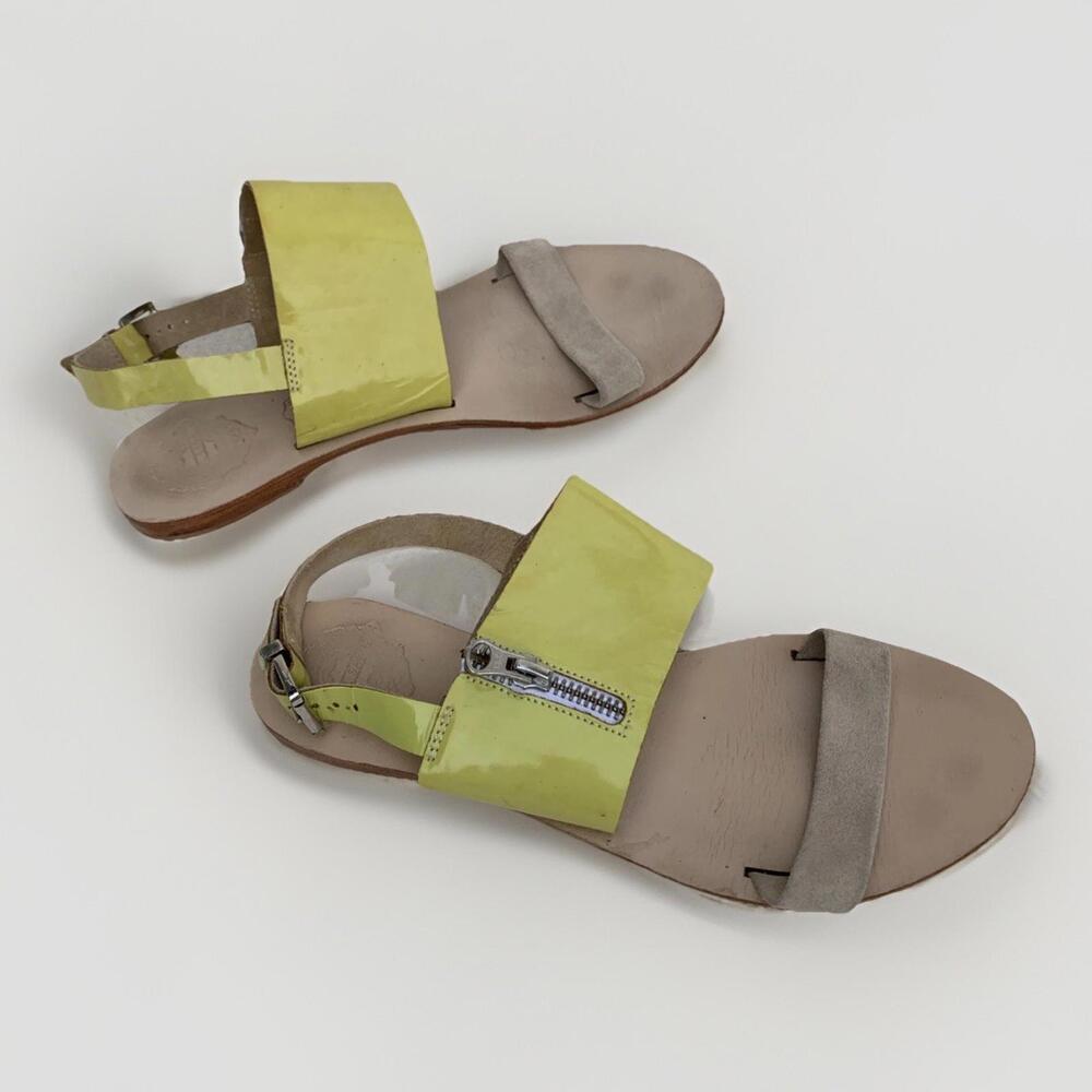 Solsana Sandals Flats Green Beige Sz 39 Or 9 Womens